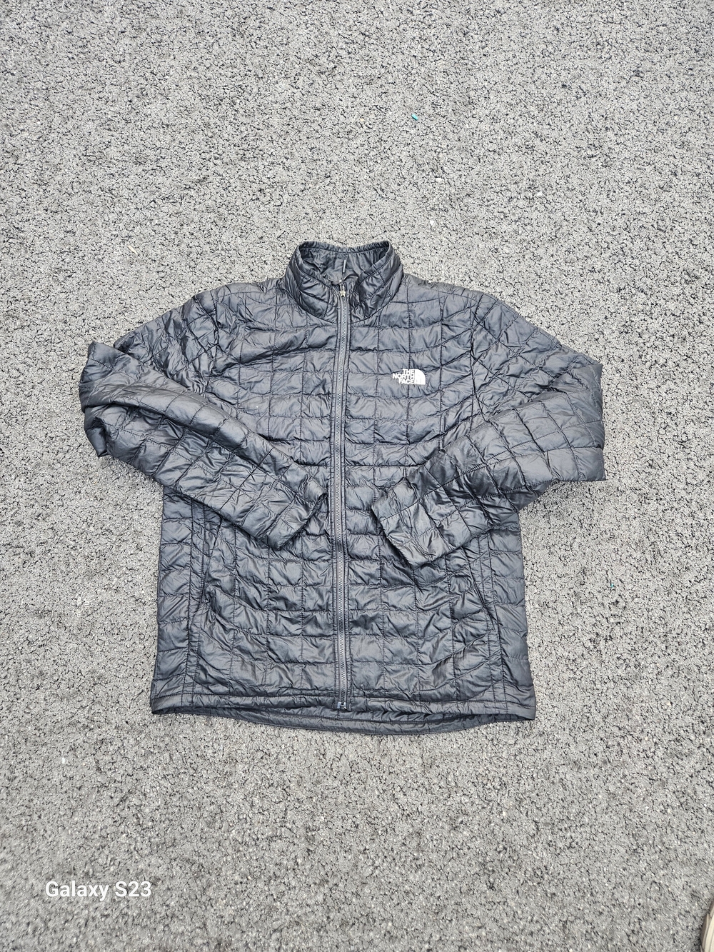 The North Face ThermoBall Men’s Medium Black Lightweight Insulated Jacket